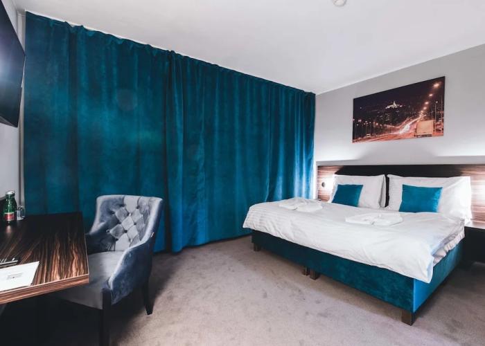 Boutique HOTEL 11