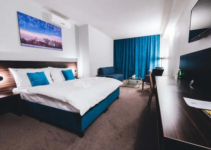 BOUTIQUE HOTEL11 with rooftop SPA
