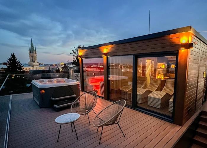 BOUTIQUE HOTEL11 with rooftop SPA