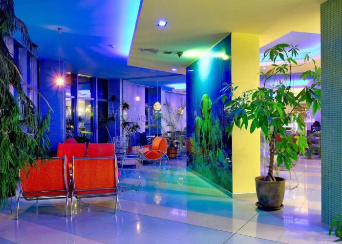 Aqua Hotel 