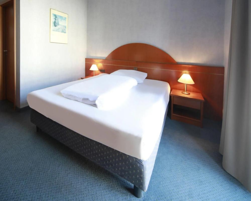 фото B&B HOTEL Gotha-Hbf