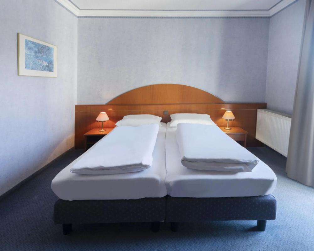 фото B&B HOTEL Gotha-Hbf