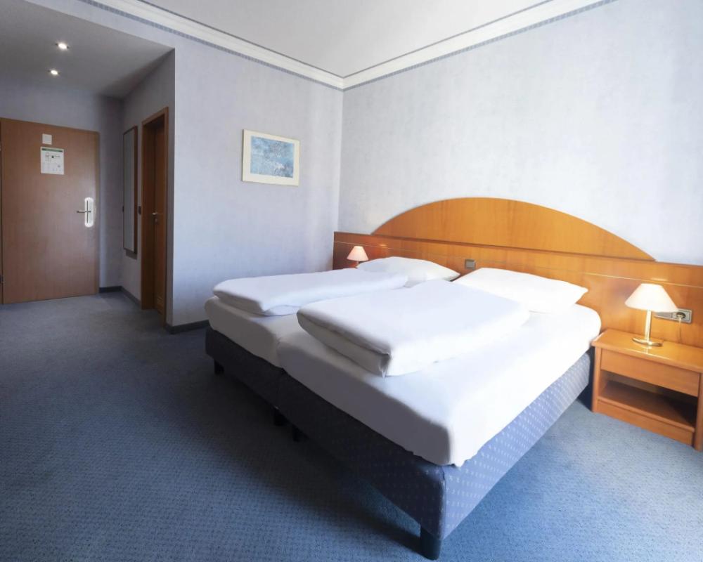 фото B&B HOTEL Gotha-Hbf