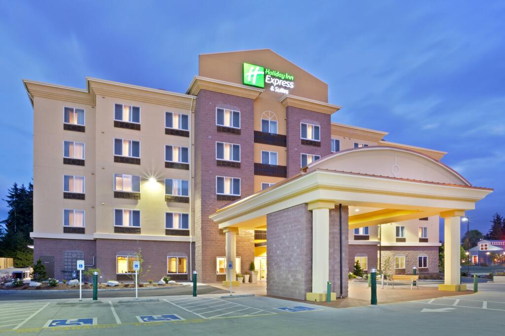 Holiday Inn Express & Suites Seattle North - Lynnwood by IHG