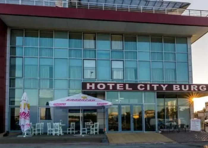 City Hotel