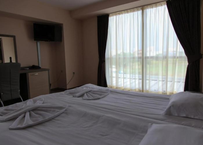 City Hotel