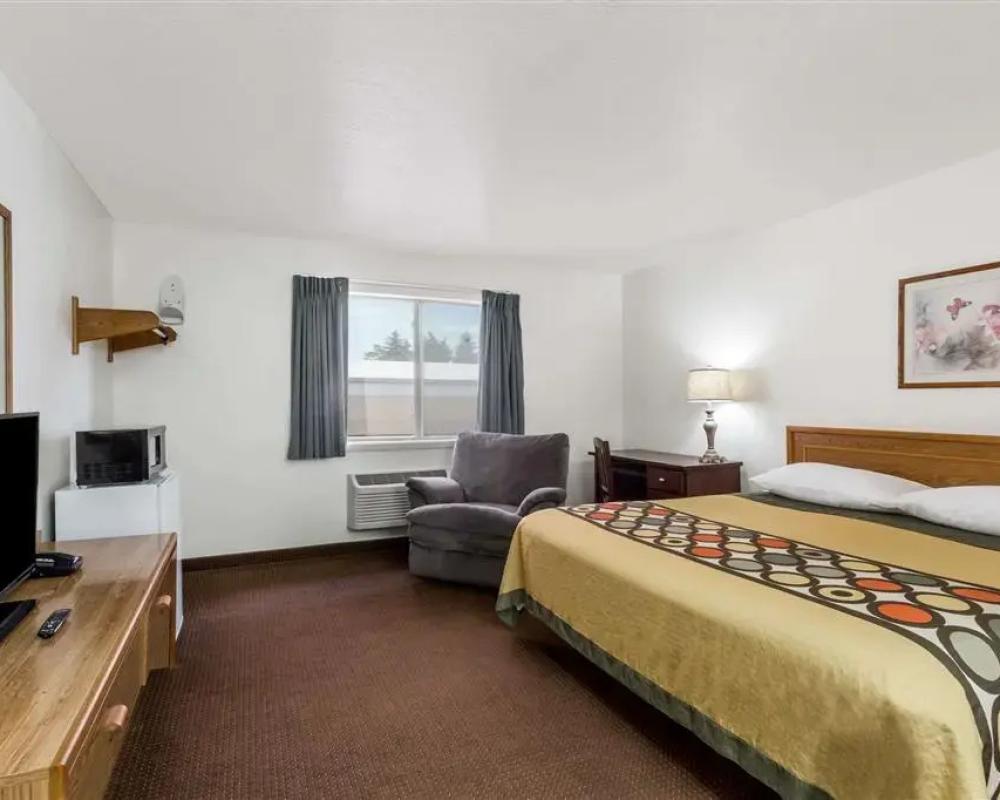 Super 8 by Wyndham Rexburg