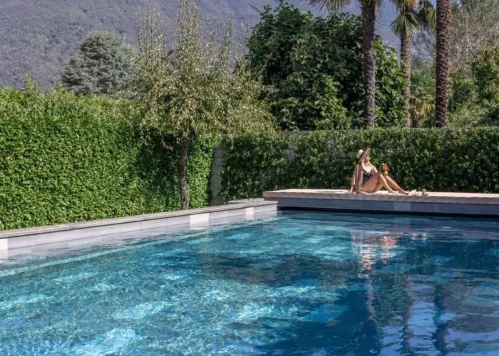 Ascona Lodge, Pool & Garden Retreat