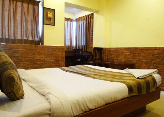 Lucky Hotel Bandra