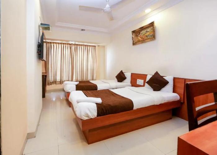 Lucky Hotel Goregaon