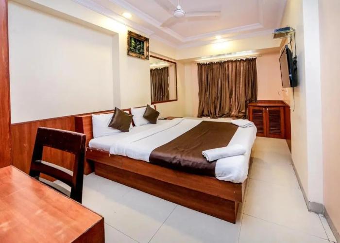 Lucky Hotel Goregaon