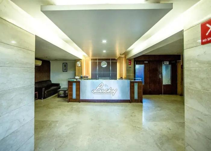 Lucky Hotel Goregaon