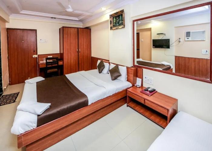 Lucky Hotel Goregaon