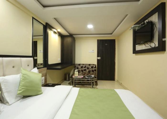 Hotel Happyland