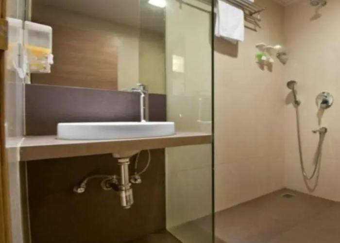 Rajhans Hotel