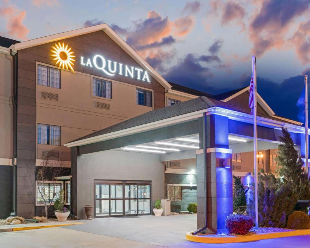 La Quinta Inn & Suites by Wyndham Ada
