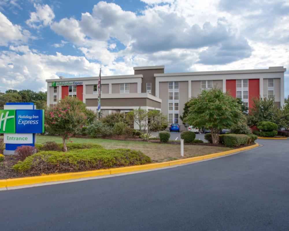 Holiday Inn Express Washington DC East - Andrews AFB by IHG