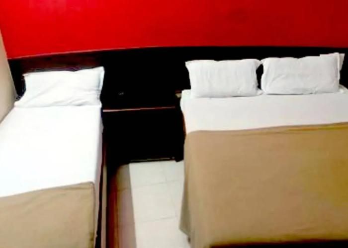 Hotel Metro Plaza