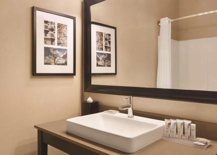 Country Inn & Suites by Radisson, Albert Lea - Austin