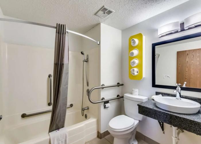 Motel 6 Albert Lea, MN