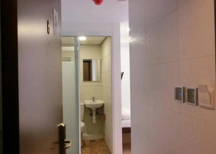 Yee King Hotel