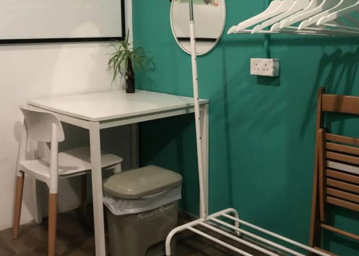Hop Inn - Hostel