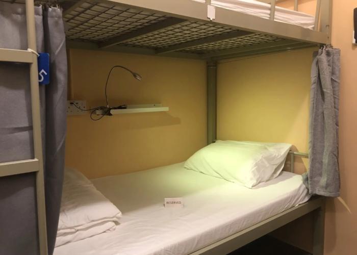 Hop Inn - Hostel