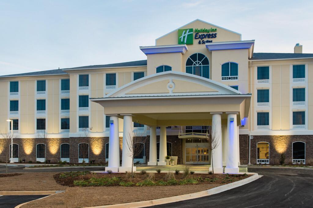 Holiday Inn Express & Suites Aiken by IHG