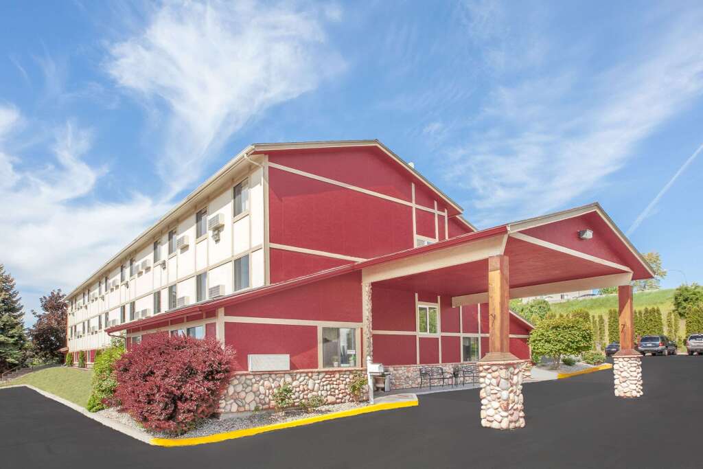 FairBridge Inn & Suites Moscow/Pullman