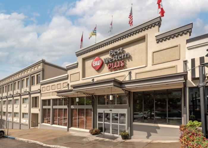 Best Western Plus Baker Street Inn
