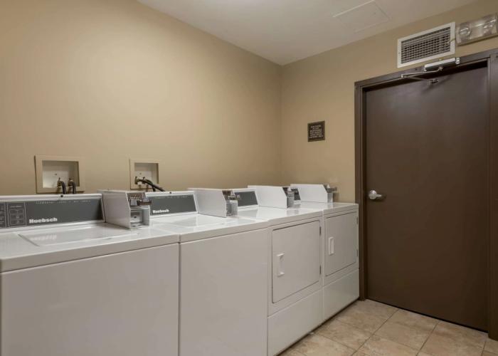 Best Western Plus Baker Street Inn