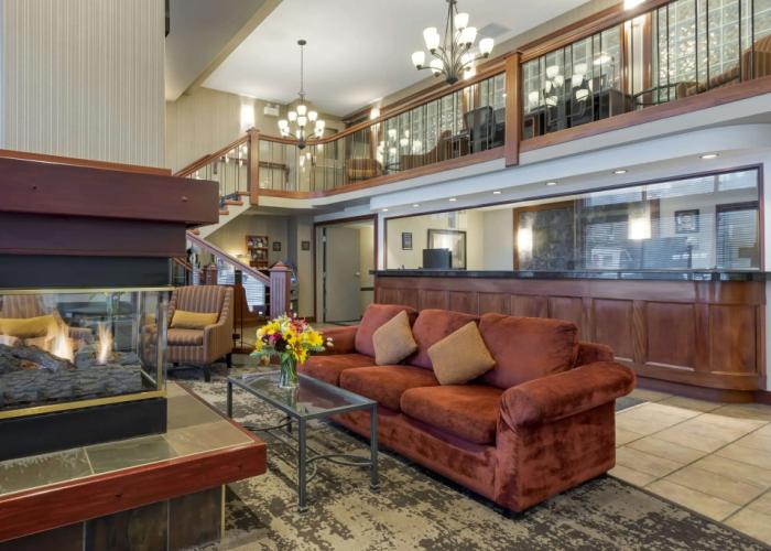 Best Western Plus Baker Street Inn