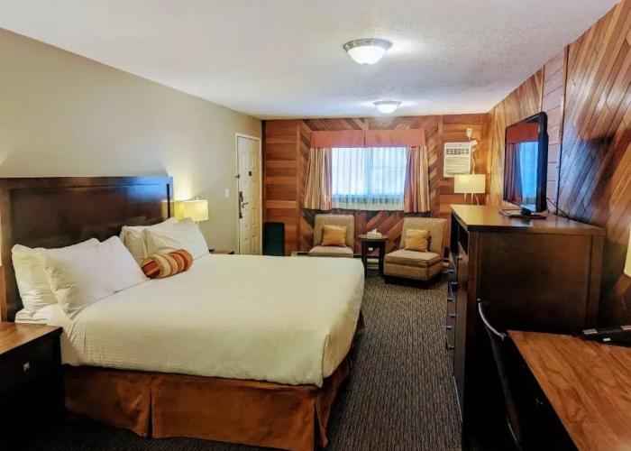Alpine Inn & Suites
