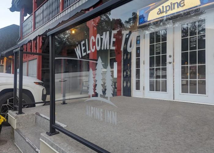 Alpine Inn & Suites