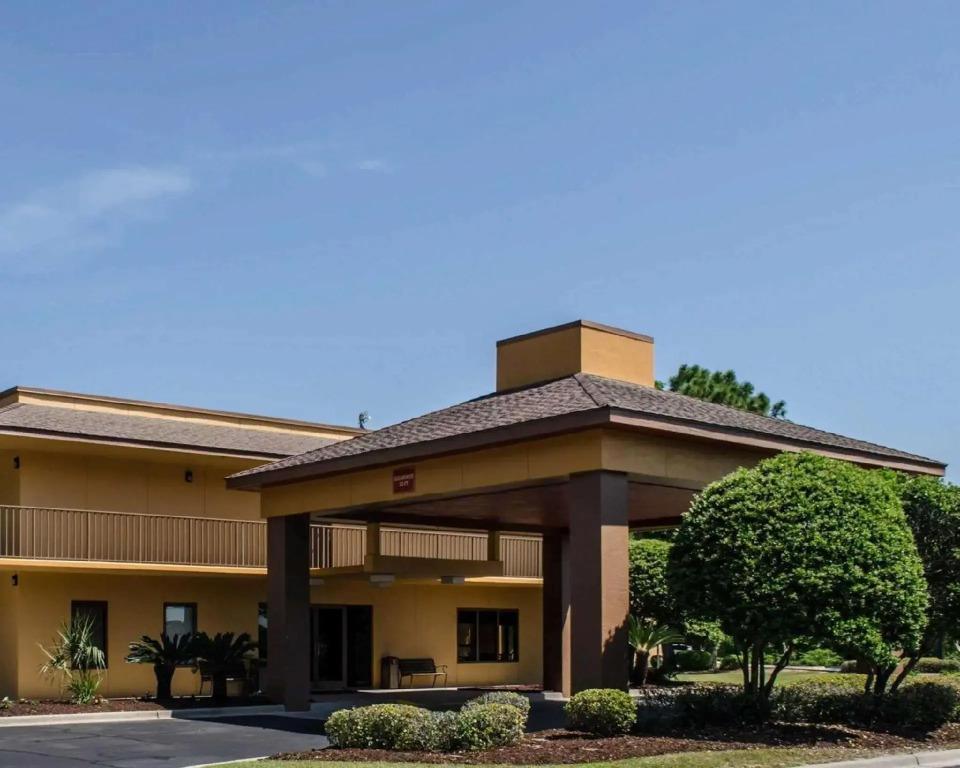 Days Inn by Wyndham Eglin AFB
