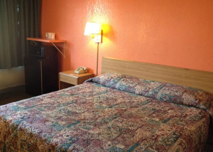 Red Carpet Inn & Suites Lima