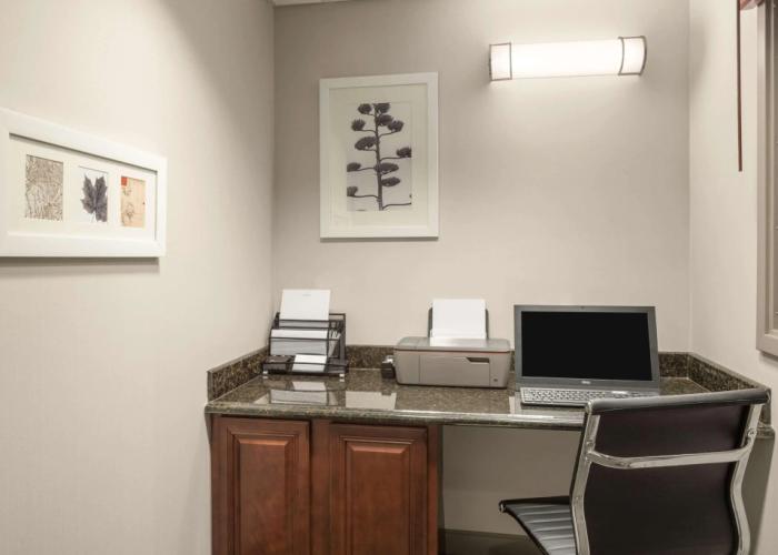 Country Inn & Suites by Radisson, Lima, OH