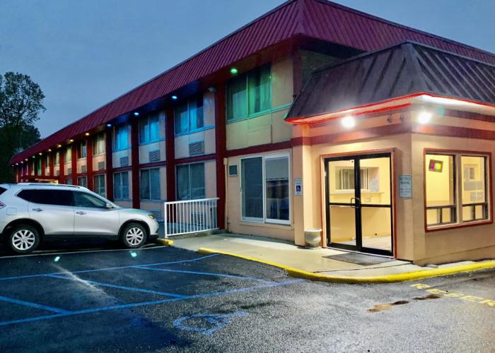 Red Carpet Inn & Suites Hotel