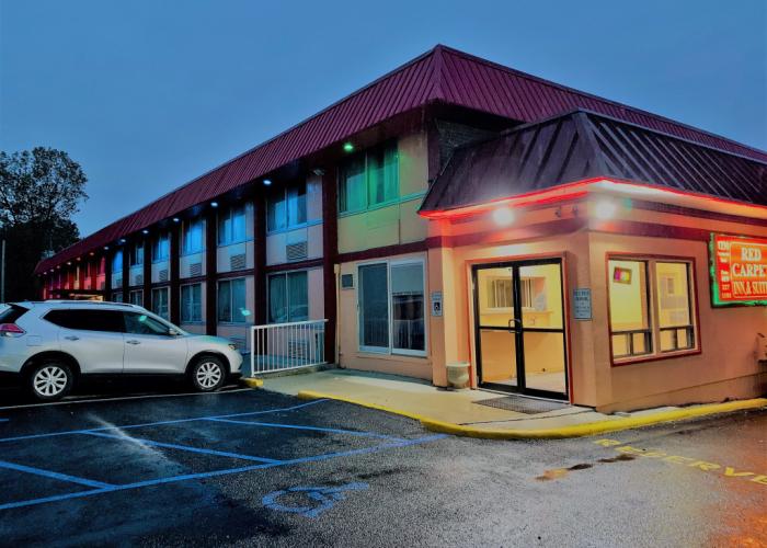 Red Carpet Inn & Suites Hotel