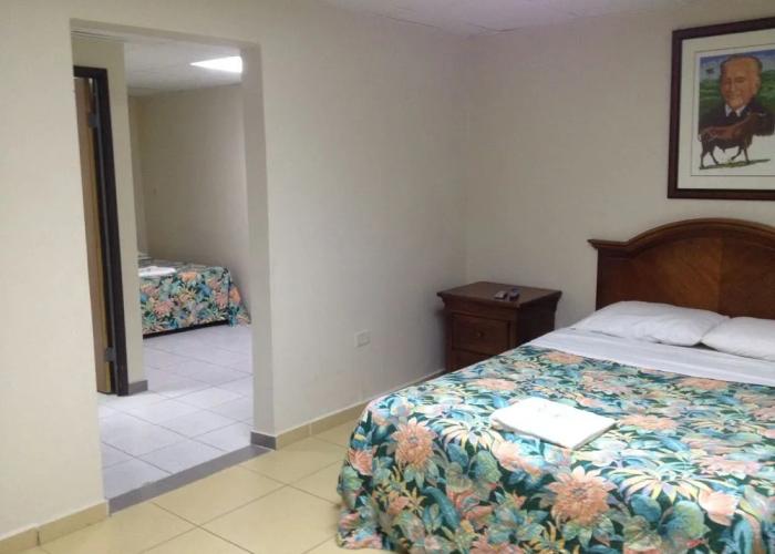 Arecibo Inn