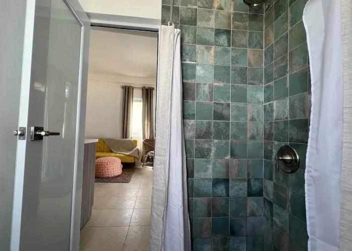 Casita del Mar Romantic Beach Retreat