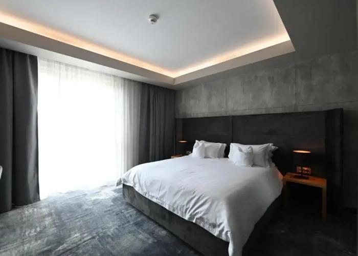 Aniroc Signature Hotel