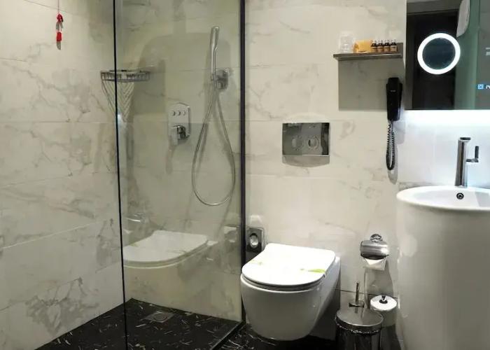 Aniroc Signature Hotel
