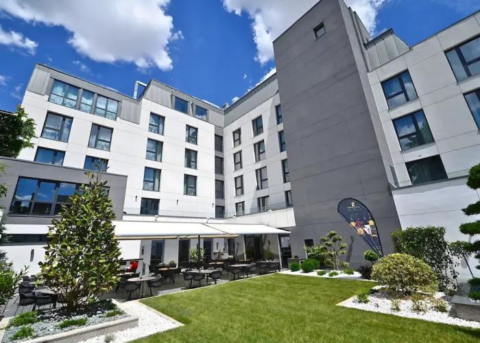 Aniroc Signature Hotel