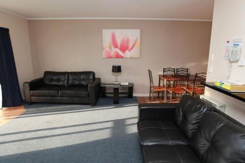 Commodore Motor Lodge