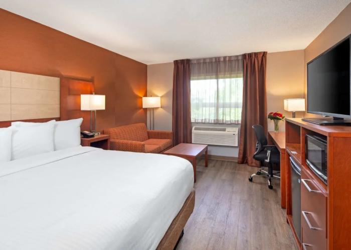 Hotel Richmond Hill ON North