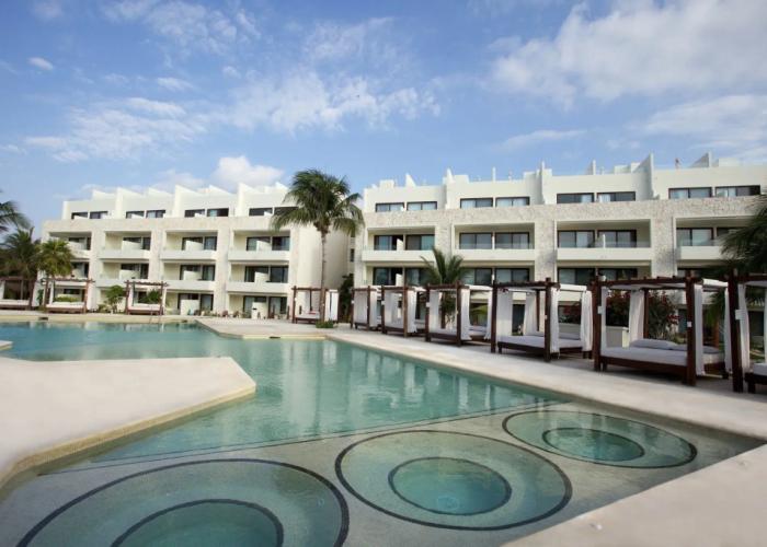 Akumal Bay Beach and Wellness Resort Hotel