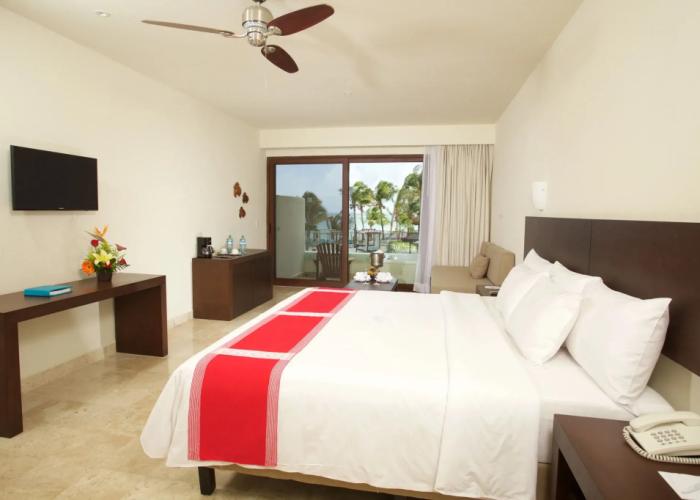 Akumal Bay Beach and Wellness Resort Hotel