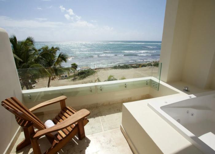 Akumal Bay Beach and Wellness Resort Hotel