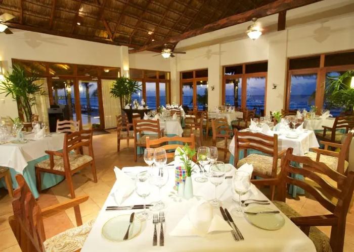 Akumal Bay Beach and Wellness Resort Hotel